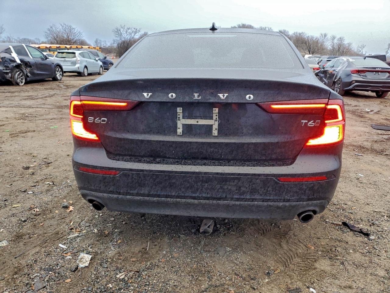 2020 VOLVO S60 T6 MOMENTUM photo 6