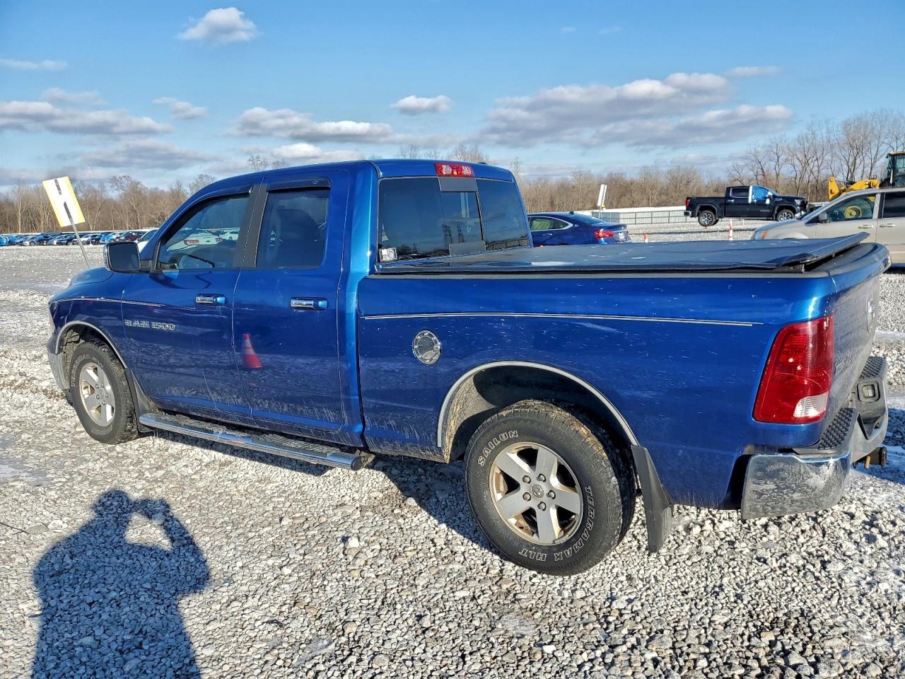 2011 DODGE RAM 1500 photo 2