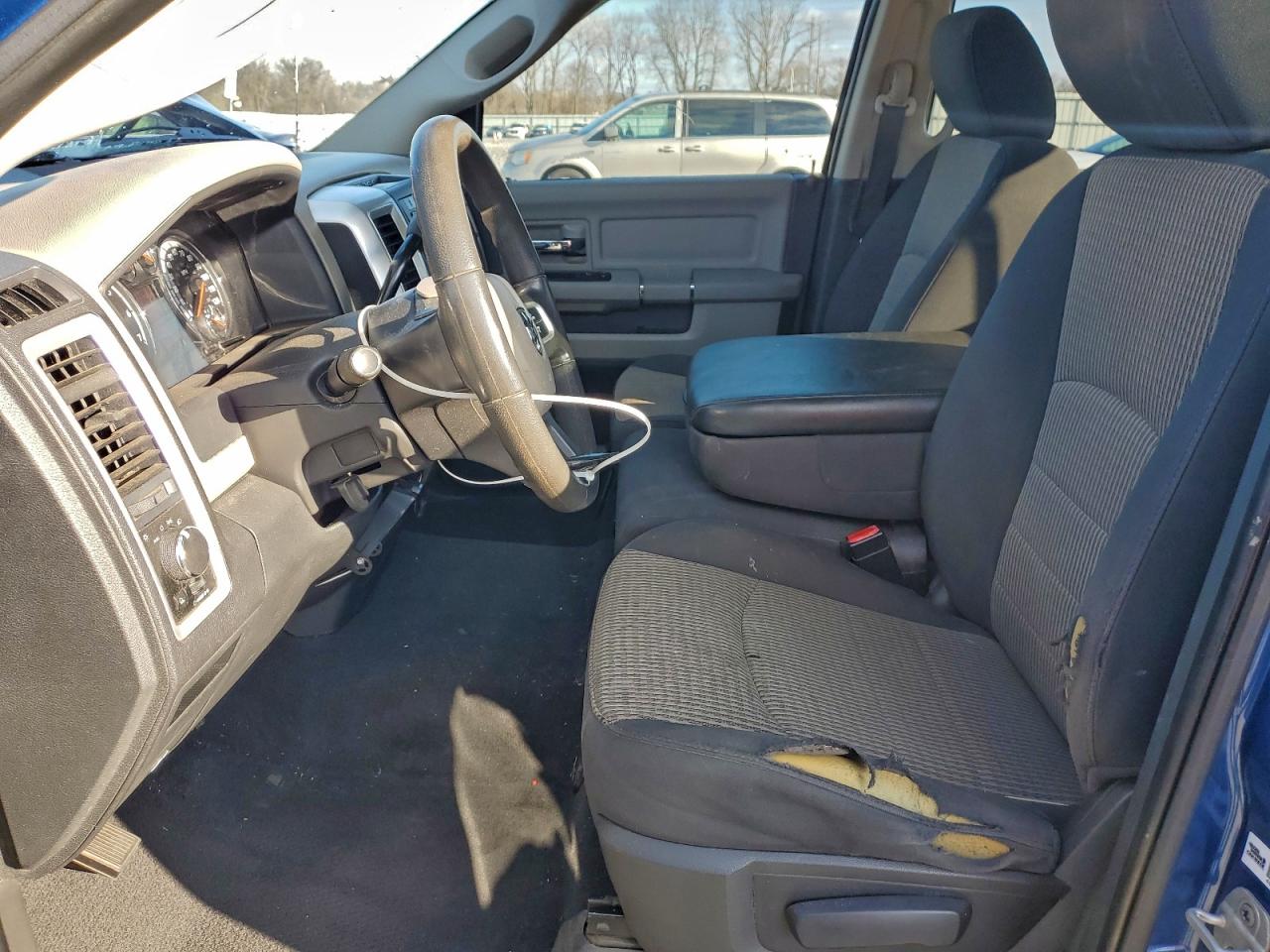 2011 DODGE RAM 1500 photo 7