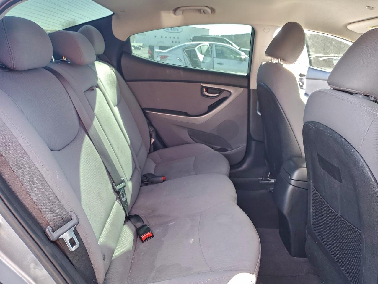 2016 HYUNDAI ELANTRA SE photo 10