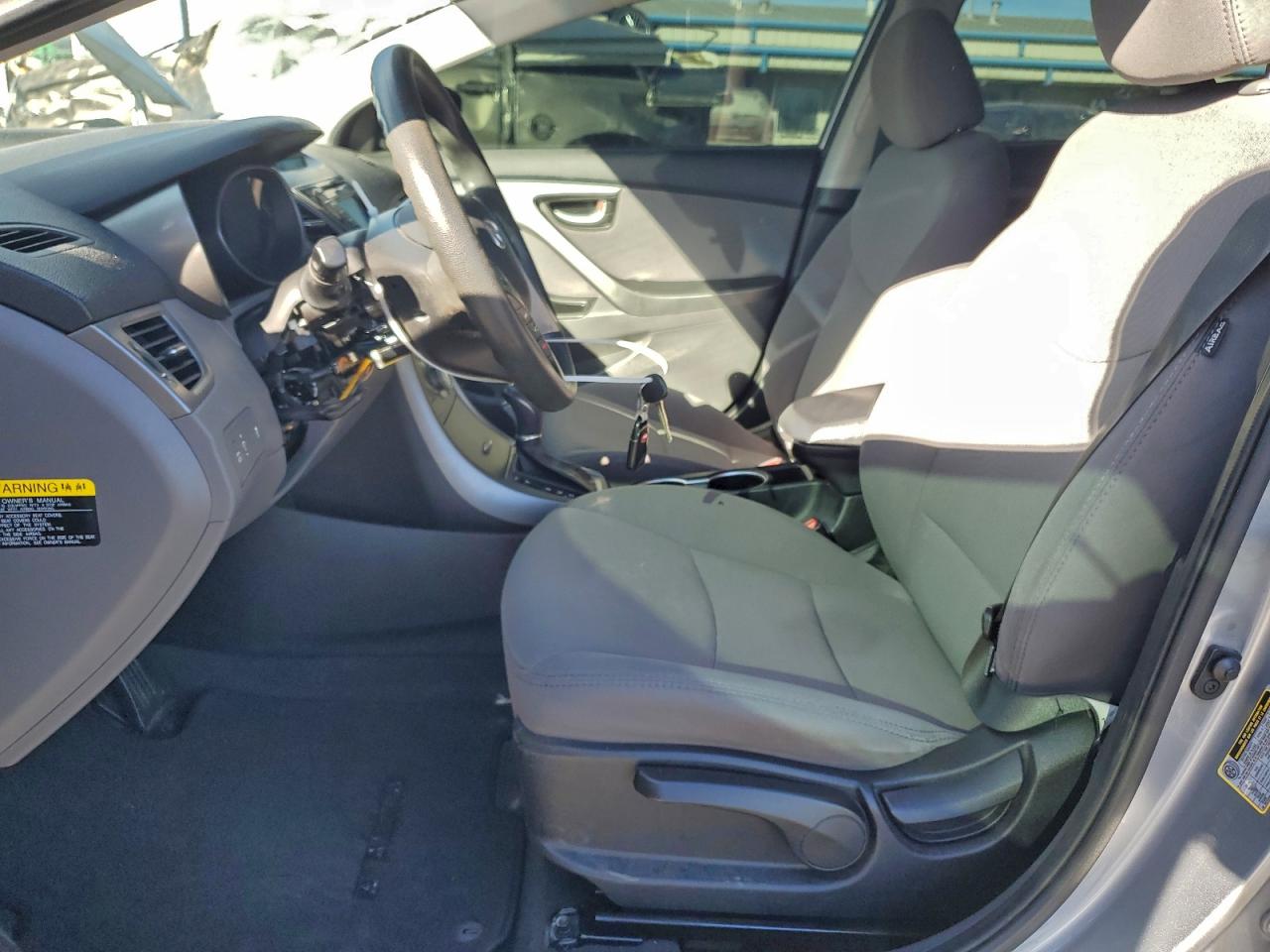 2016 HYUNDAI ELANTRA SE photo 7