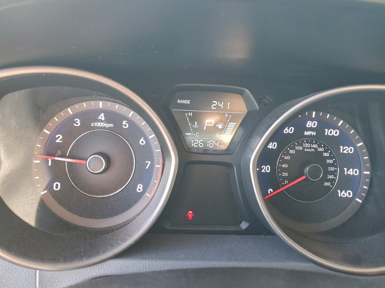 2016 HYUNDAI ELANTRA SE photo 9