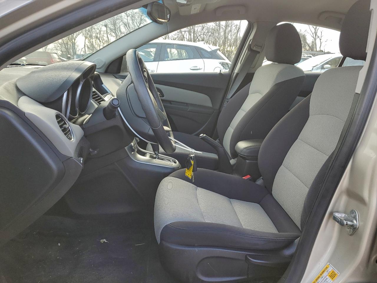 2013 CHEVROLET CRUZE LS photo 7