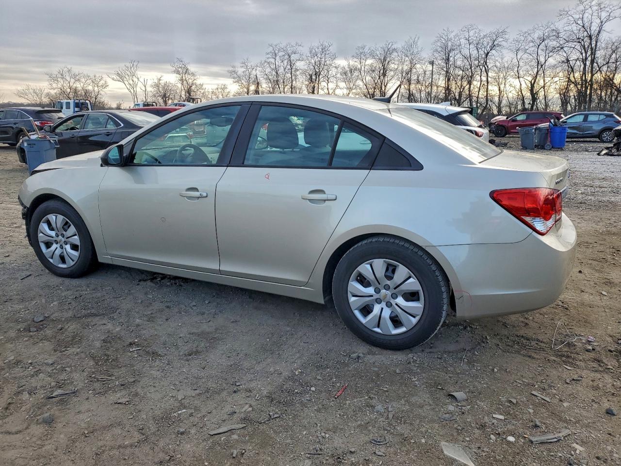 2013 CHEVROLET CRUZE LS photo 2