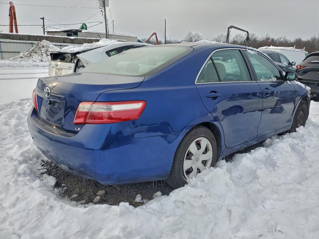 2009 TOYOTA CAMRY LE photo 3
