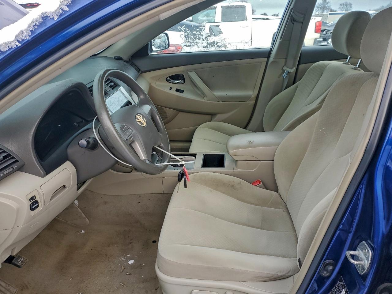 2009 TOYOTA CAMRY LE photo 7