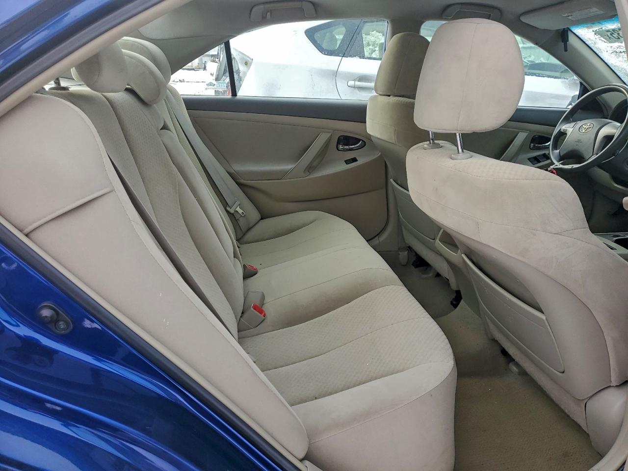 2009 TOYOTA CAMRY LE photo 10
