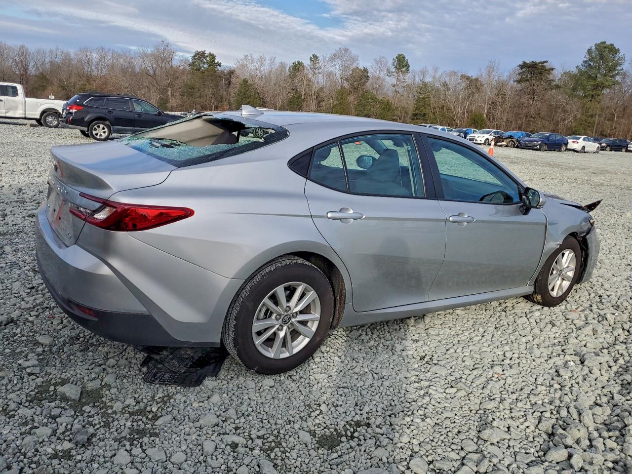 2025 TOYOTA CAMRY XSE photo 3