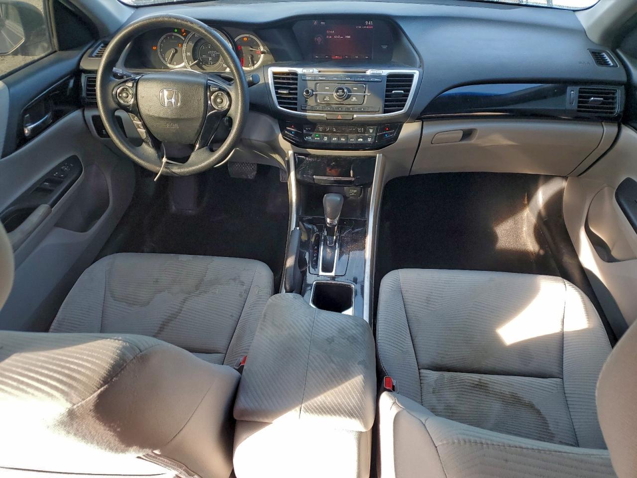 2017 HONDA ACCORD LX photo 8