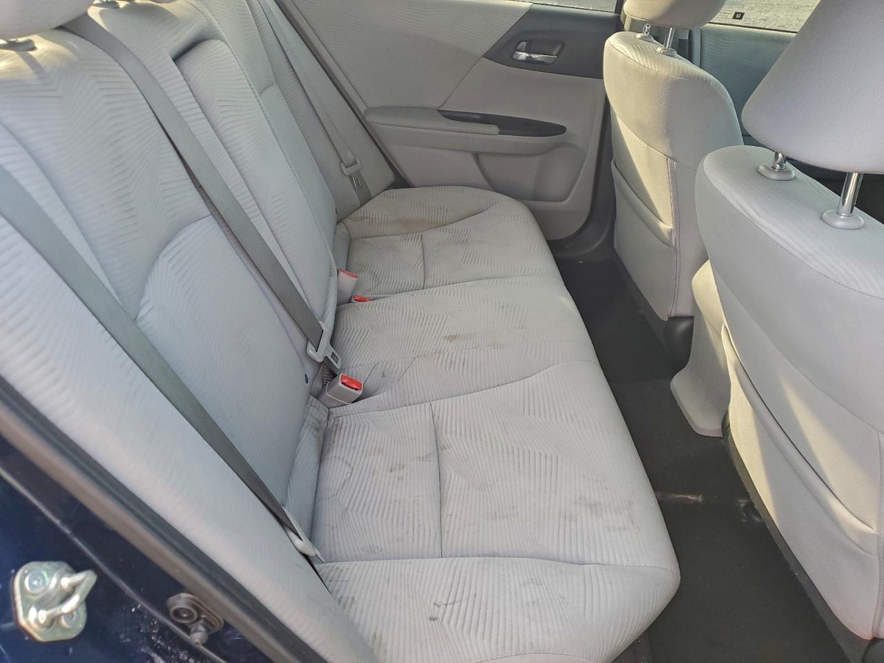 2017 HONDA ACCORD LX photo 10