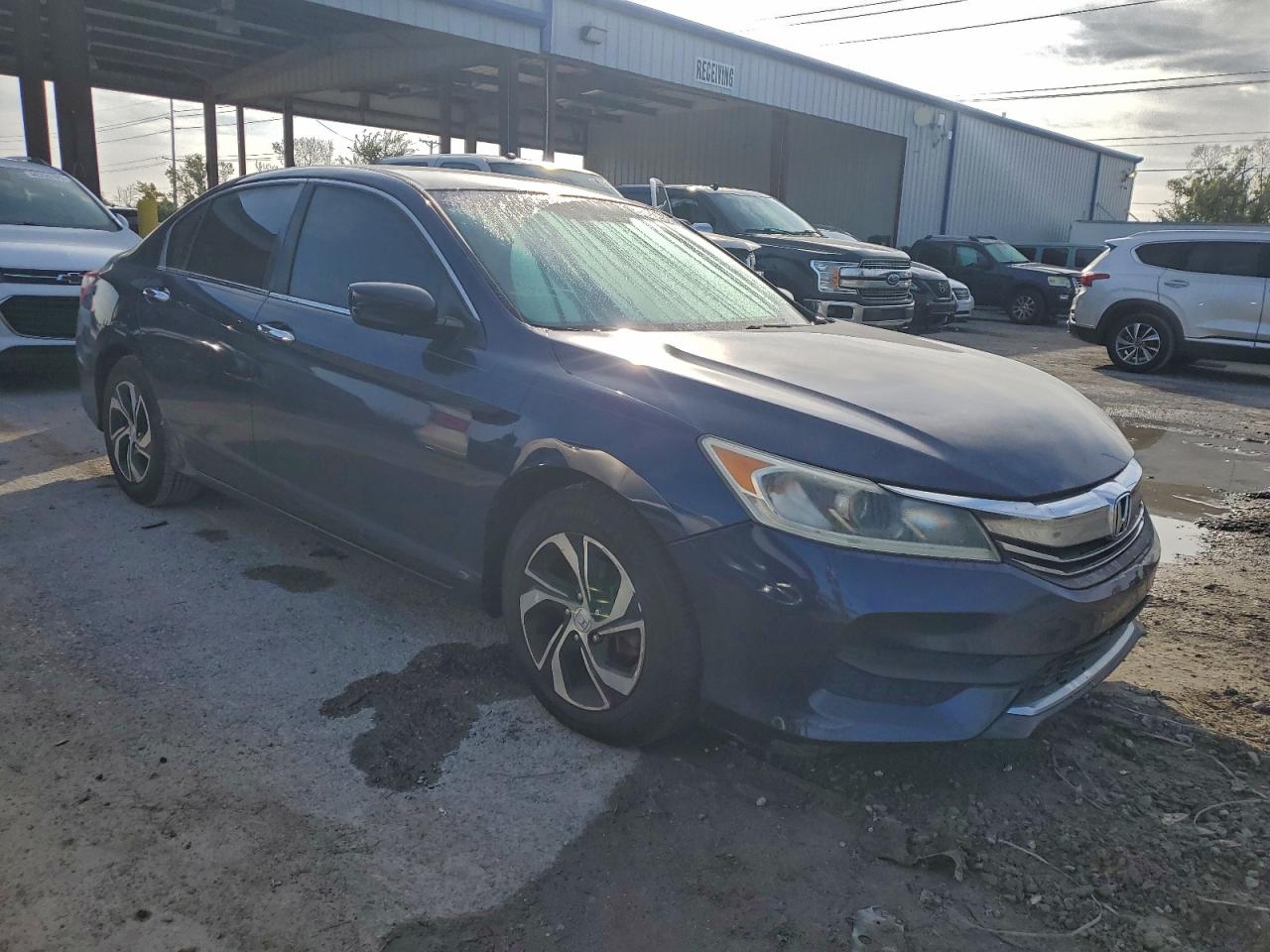 2017 HONDA ACCORD LX photo 4