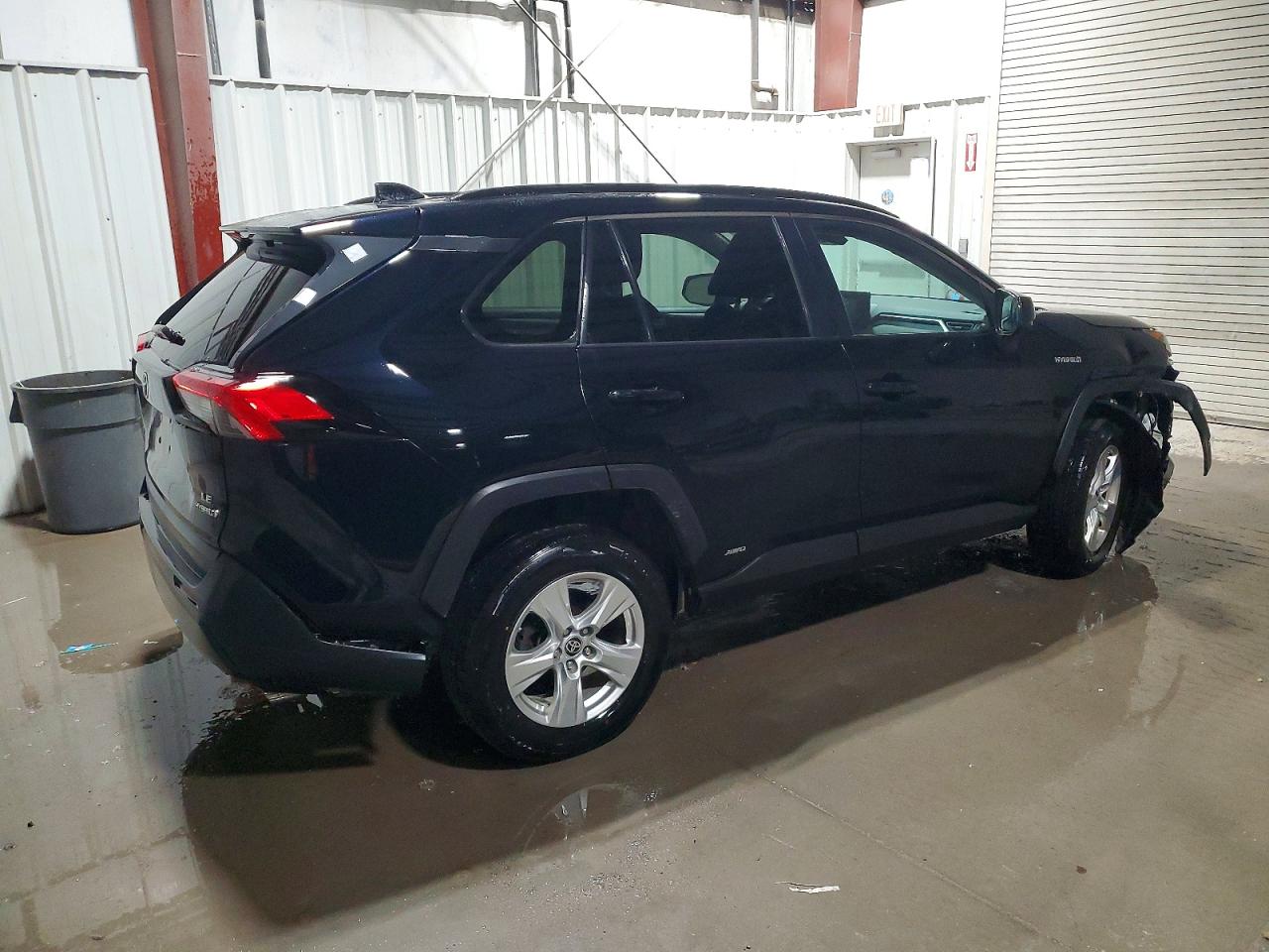 2021 TOYOTA RAV4 LE photo 3