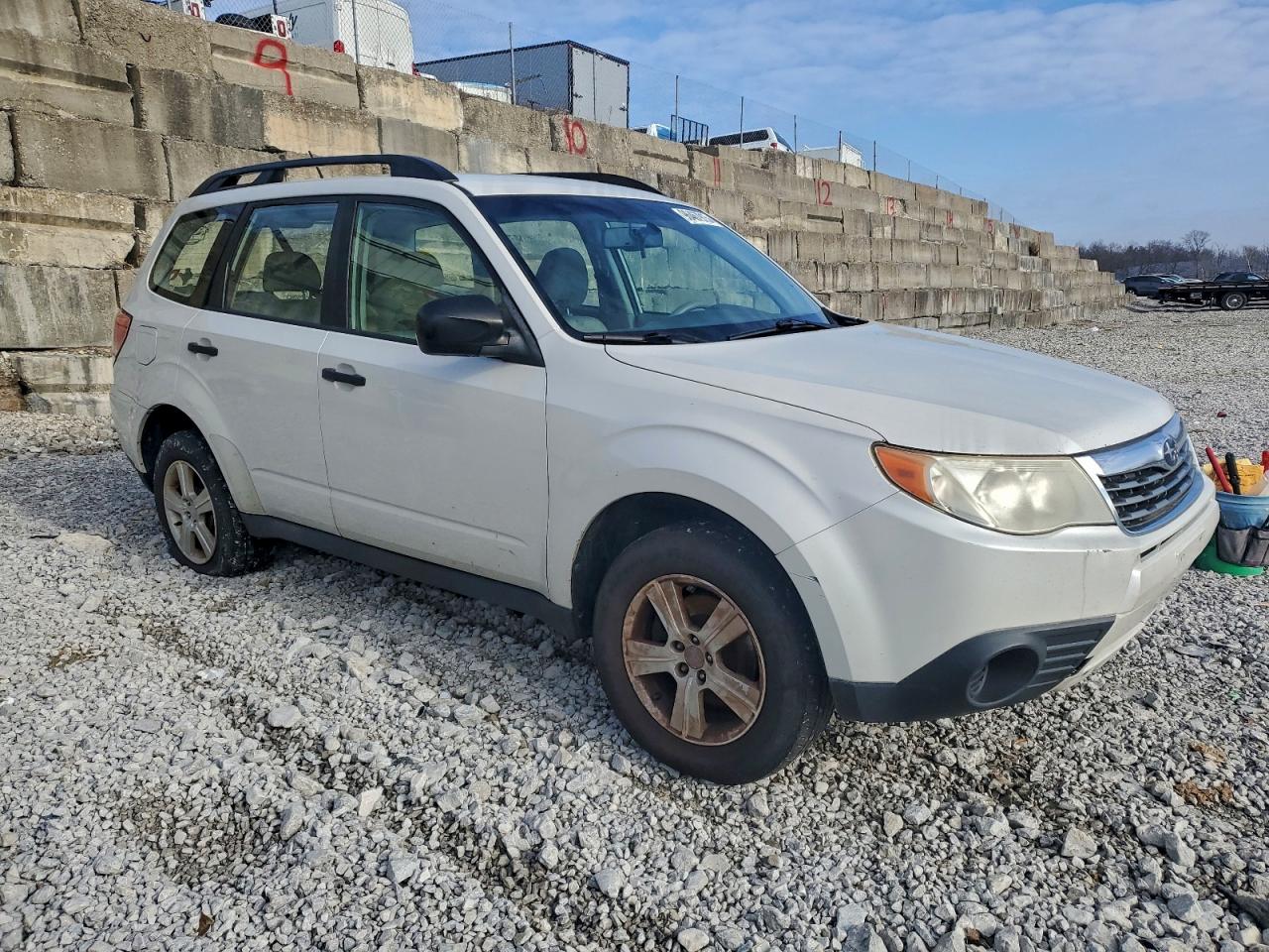 2010 SUBARU FORESTER XS photo 4