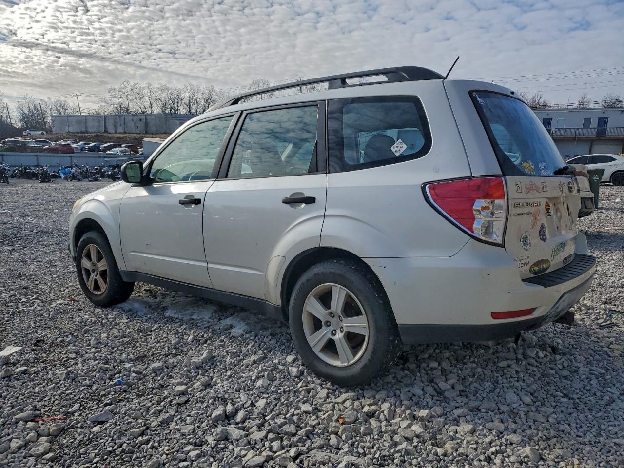 2010 SUBARU FORESTER XS photo 2