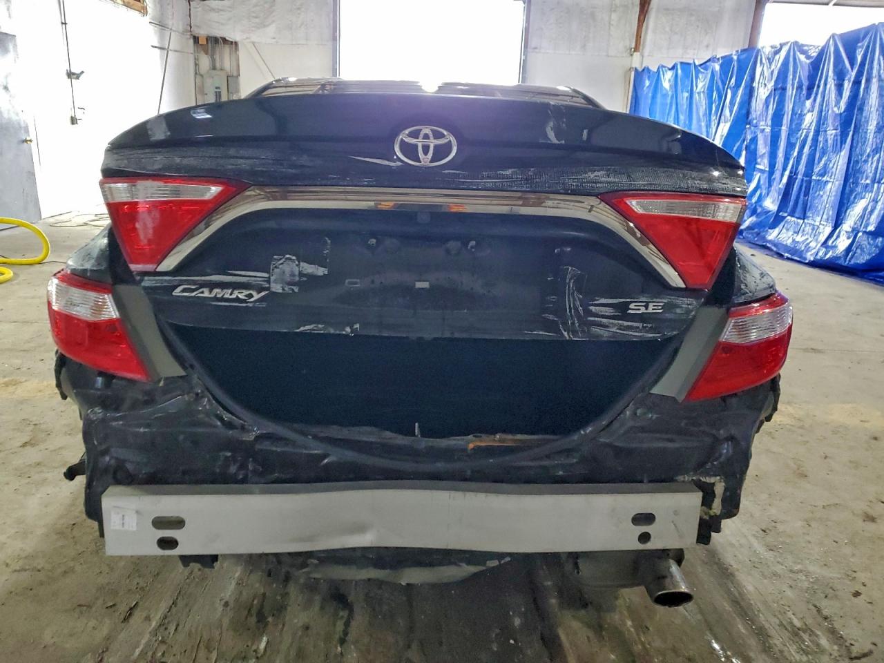 2016 TOYOTA CAMRY LE photo 6