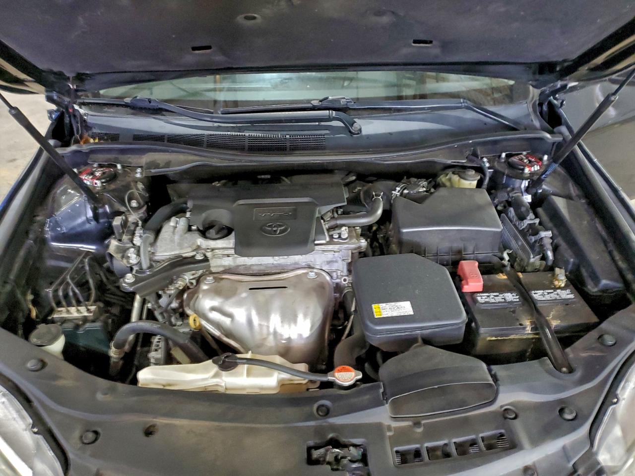 2016 TOYOTA CAMRY LE photo 11
