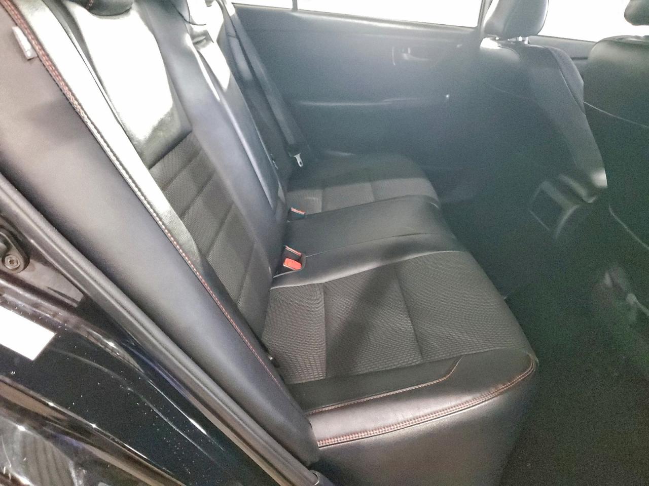 2016 TOYOTA CAMRY LE photo 10