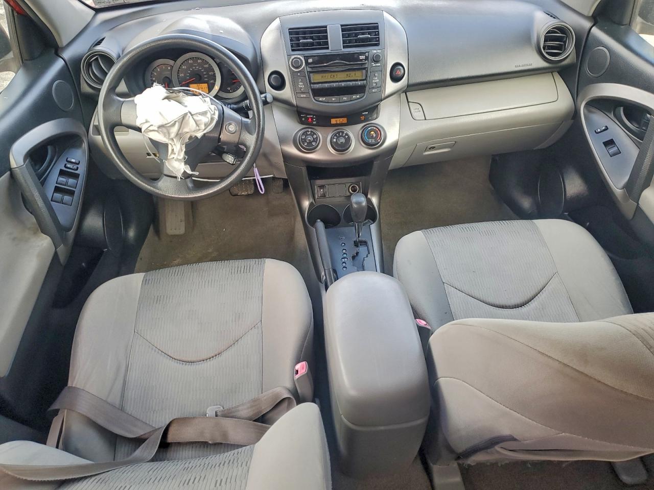 2010 TOYOTA RAV4 photo 8
