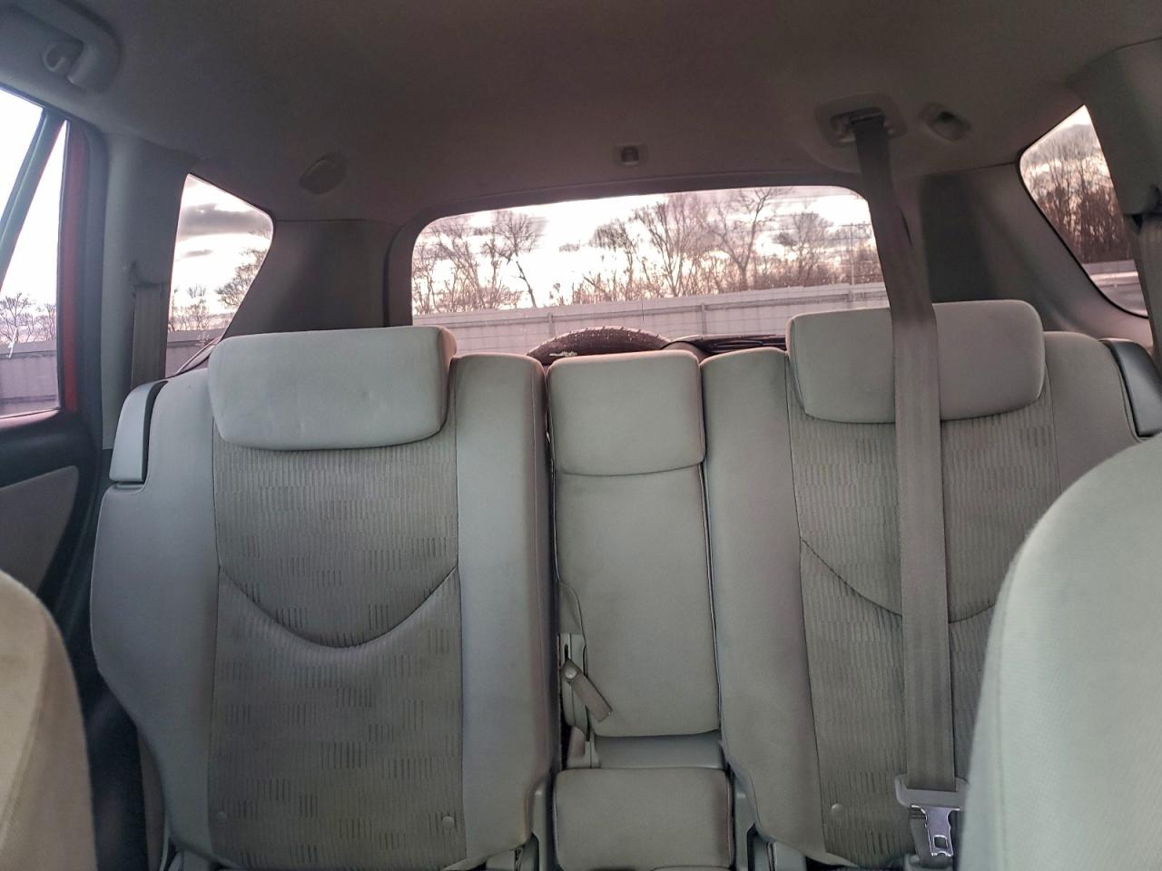 2010 TOYOTA RAV4 photo 10
