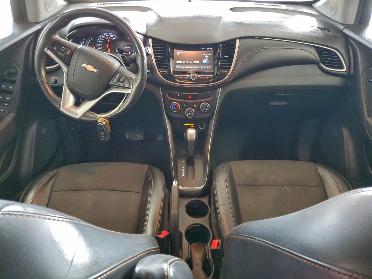 2017 CHEVROLET TRAX 1LT photo 8