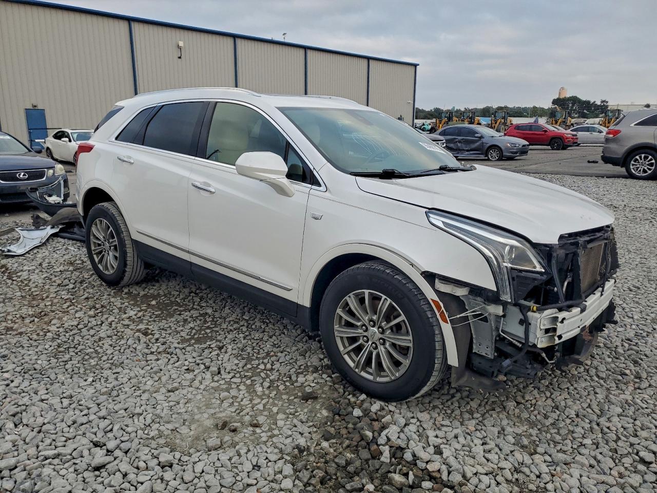 2018 CADILLAC XT5 LUXURY photo 4