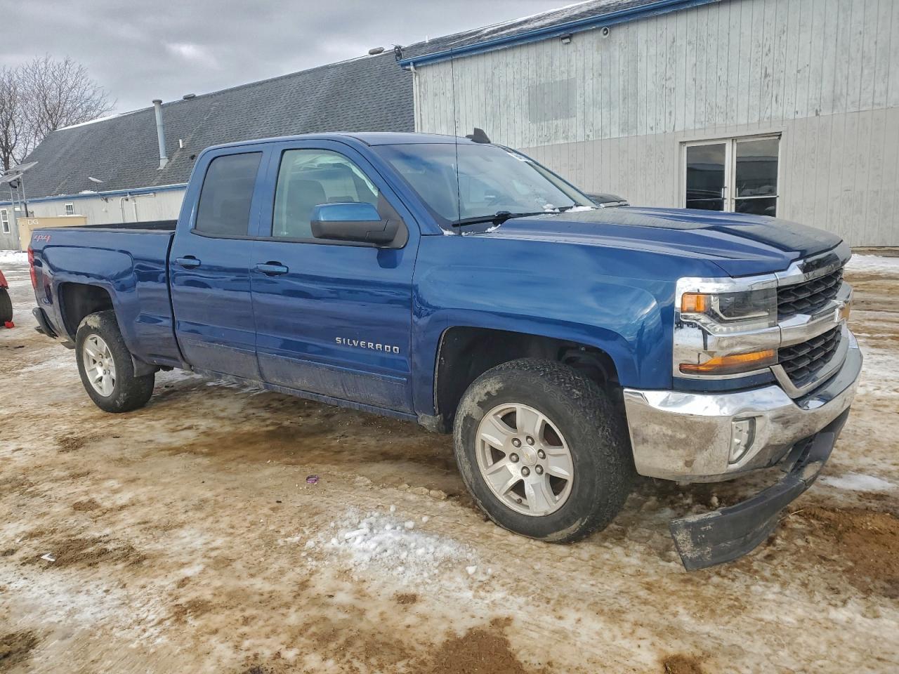 2018 CHEVROLET SILVERADO K1500 LT photo 4