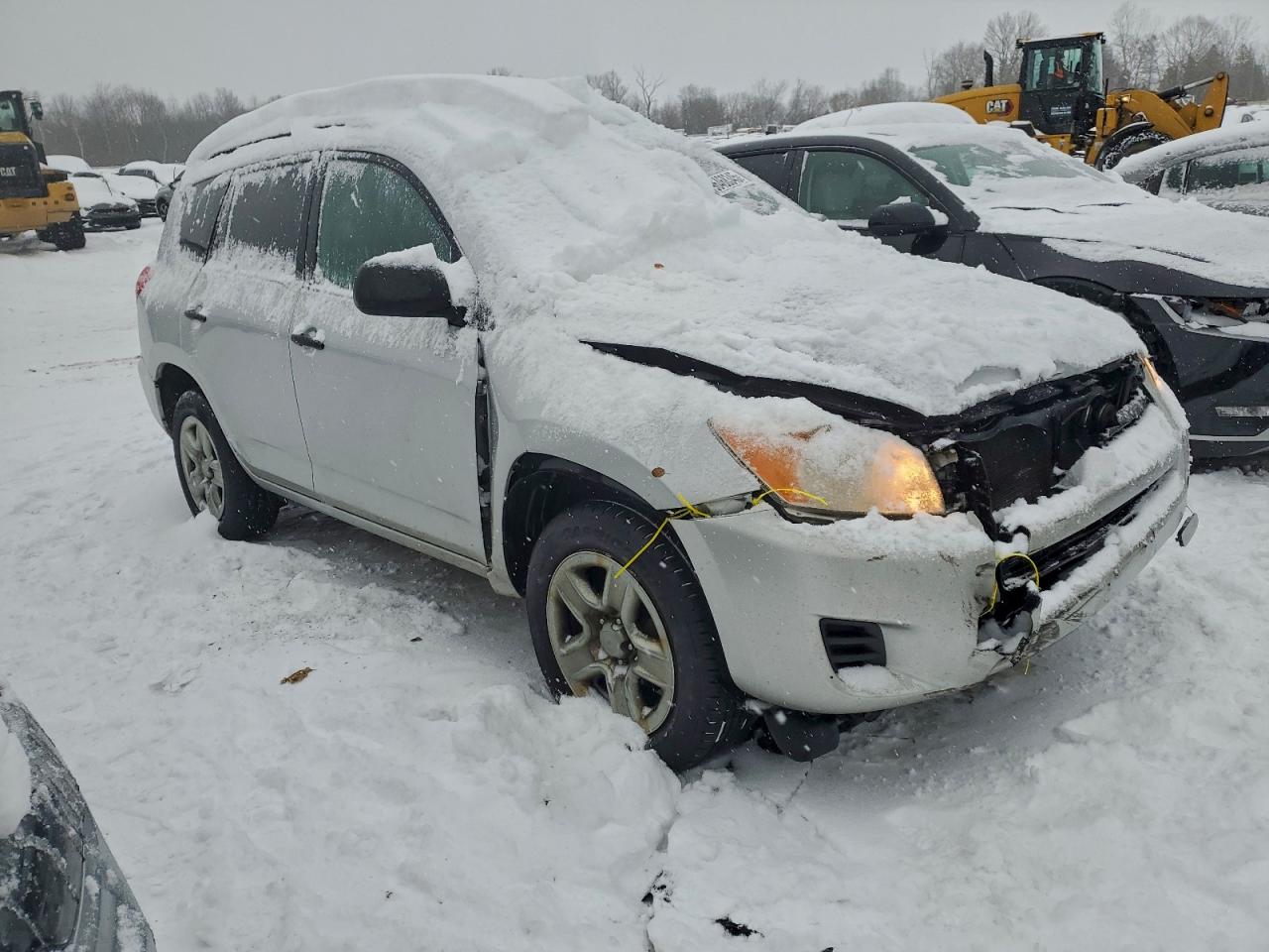 2011 TOYOTA RAV4 photo 4