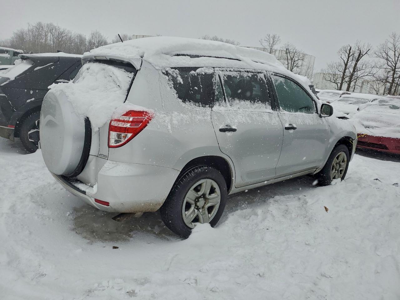 2011 TOYOTA RAV4 photo 3