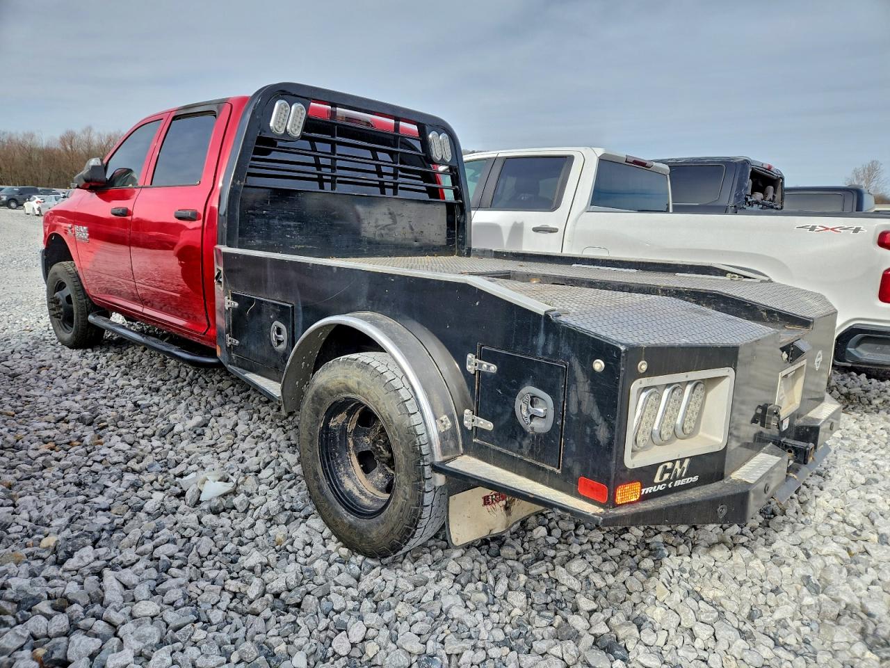 2018 RAM 3500 TRUCK CAB AND CHASSIS photo 2