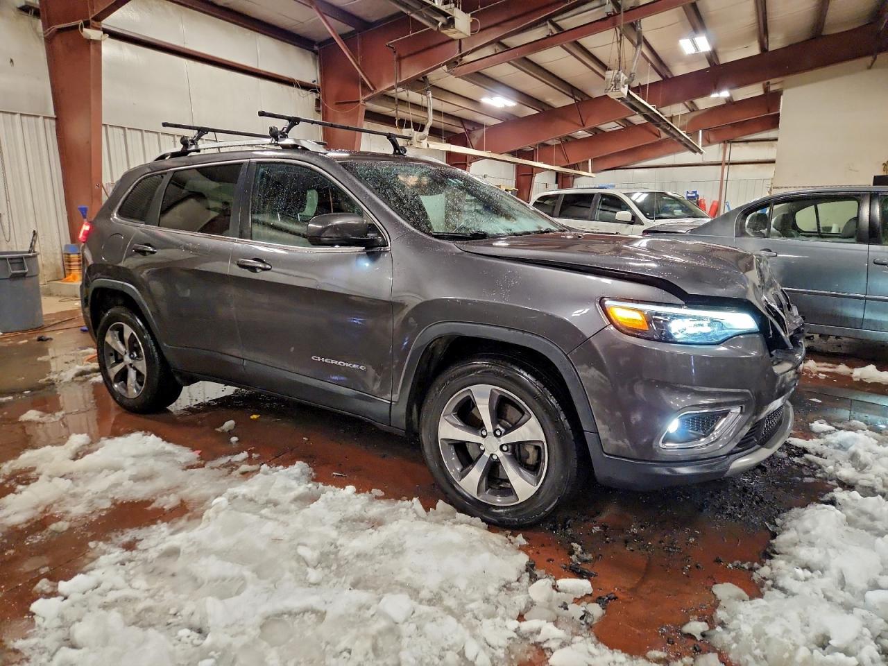 2019 JEEP CHEROKEE LIMITED photo 4