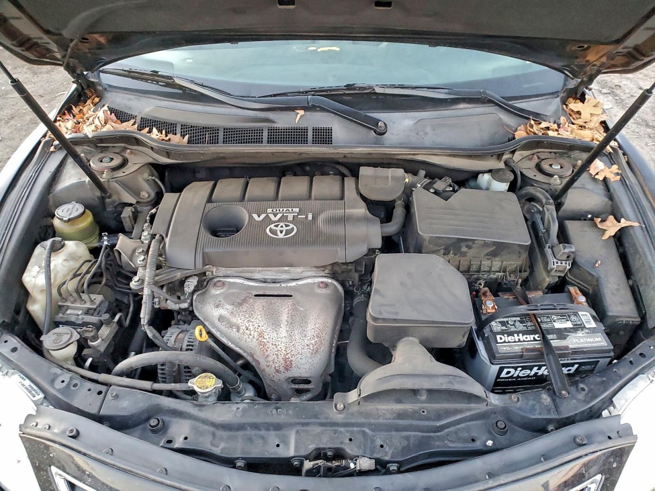 2010 TOYOTA CAMRY BASE photo 11