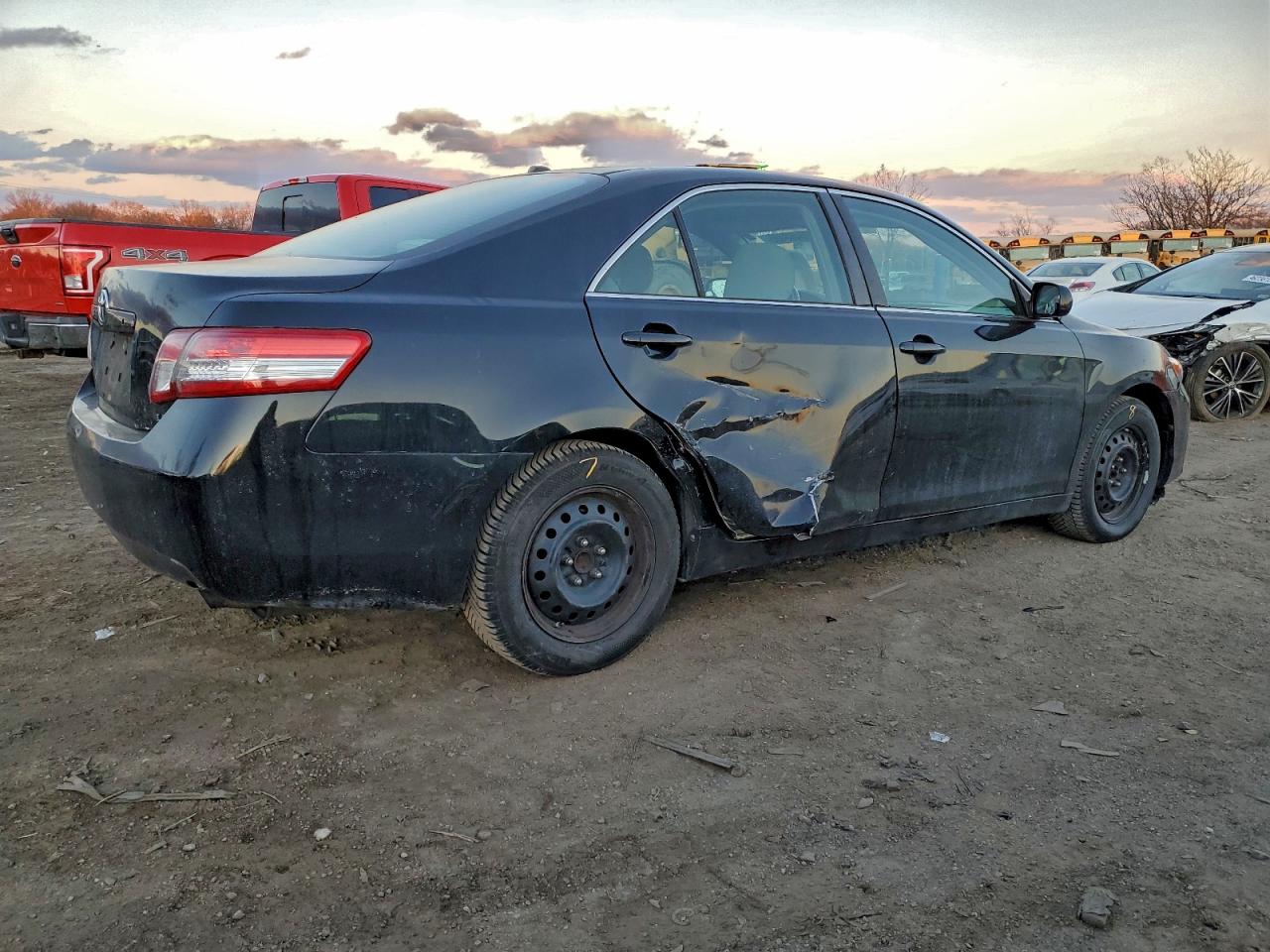 2010 TOYOTA CAMRY BASE photo 3
