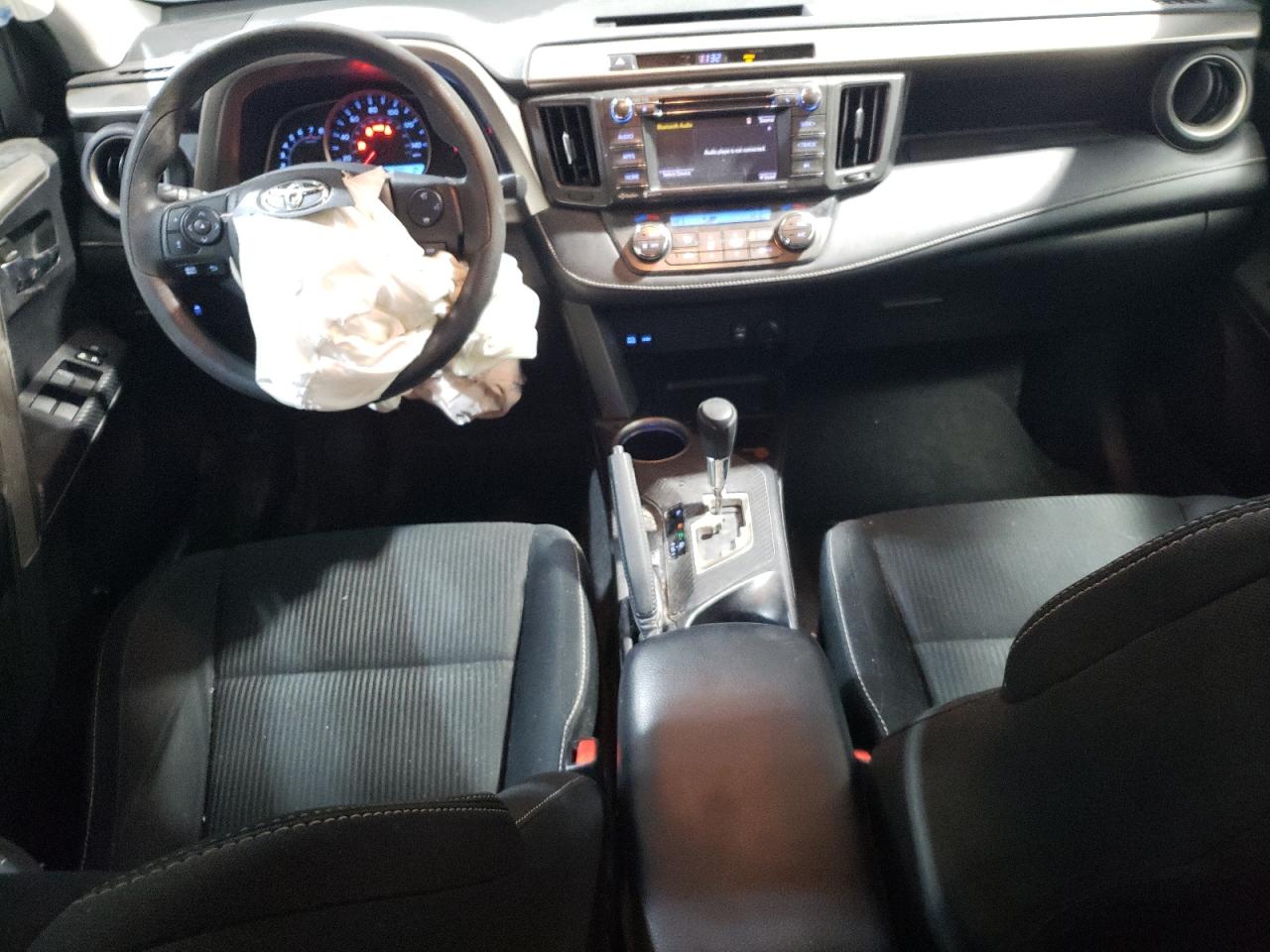 2015 TOYOTA RAV4 XLE photo 8