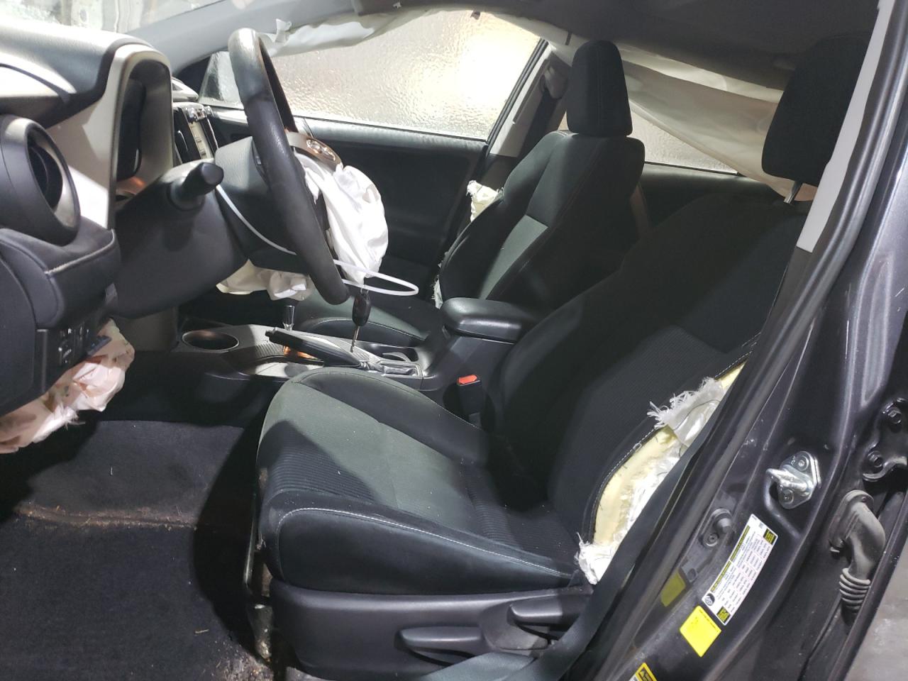 2015 TOYOTA RAV4 XLE photo 7