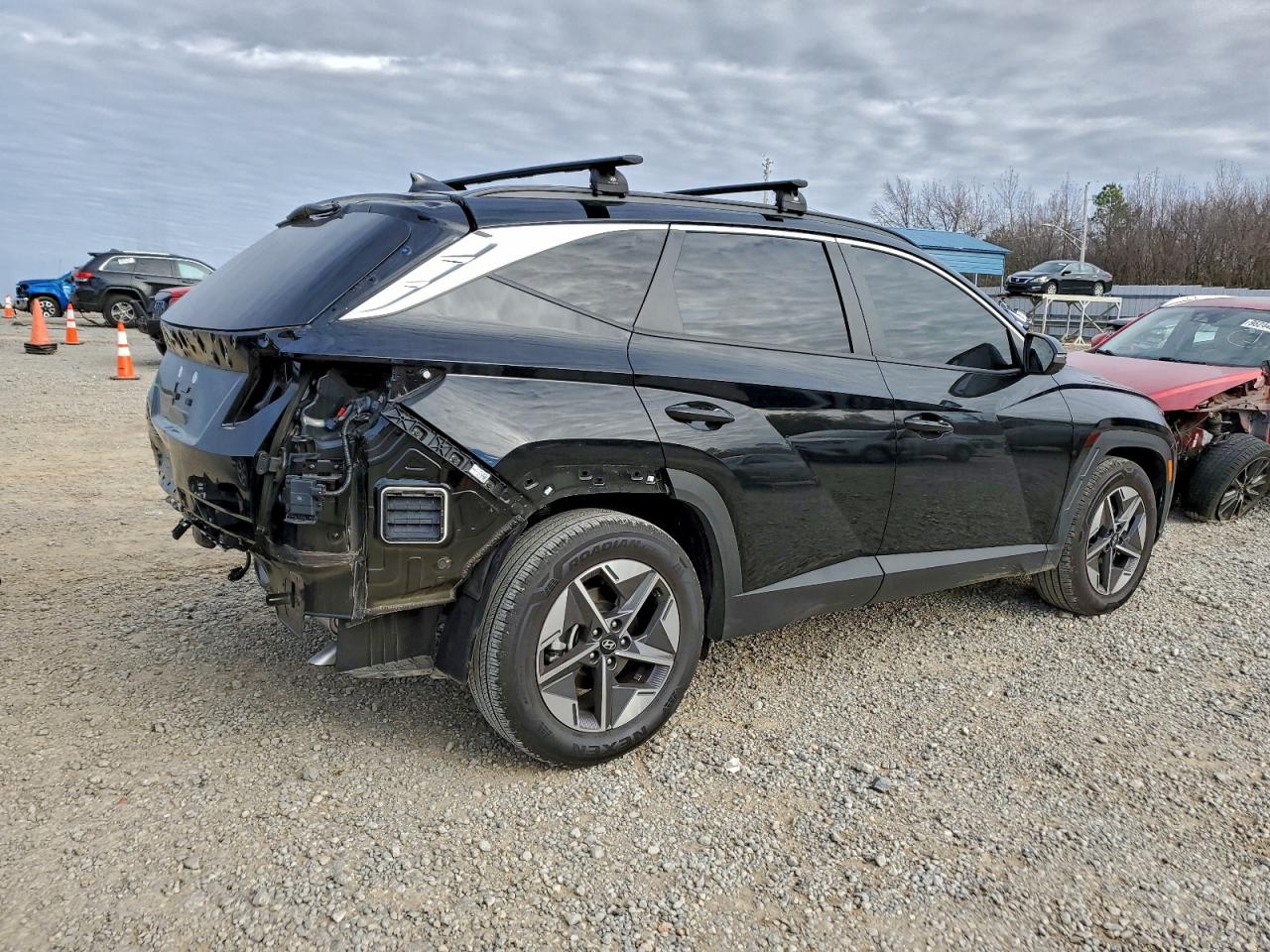 2025 HYUNDAI TUCSON SEL photo 3