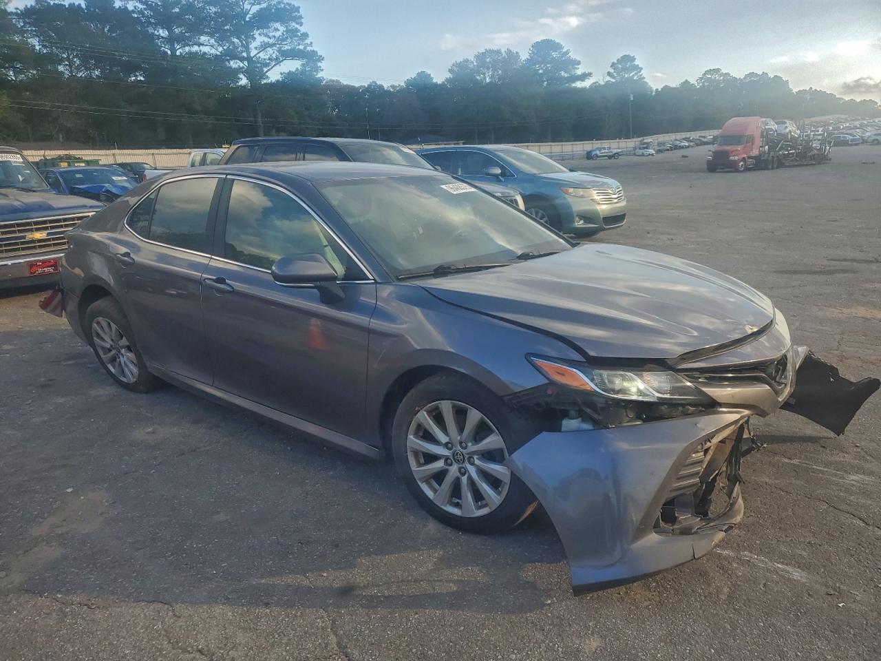 2020 TOYOTA CAMRY LE photo 4