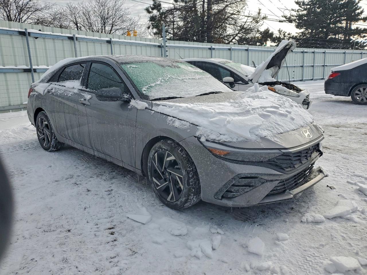 2025 HYUNDAI ELANTRA SEL SPORT photo 4