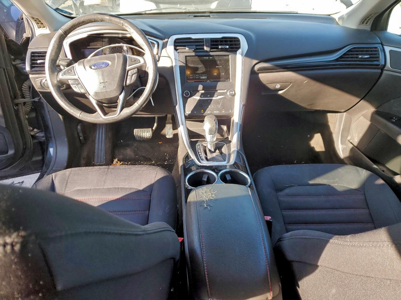 2013 FORD FUSION SE photo 8