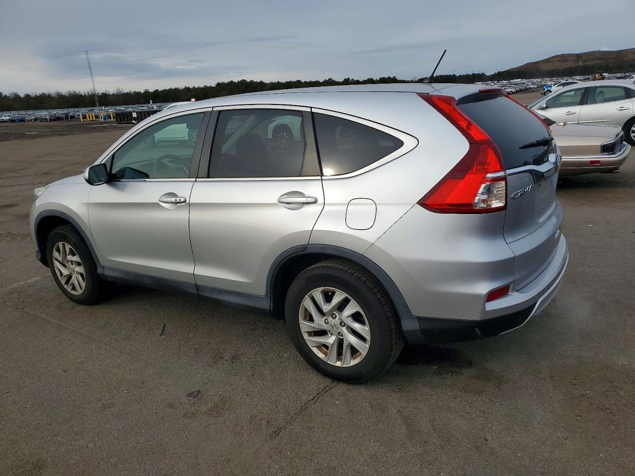 2015 HONDA CR-V photo 2