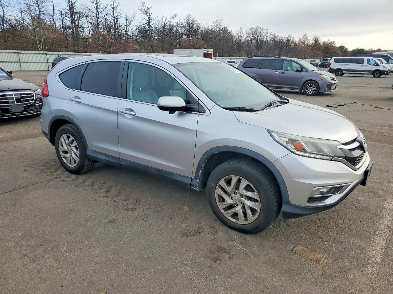 2015 HONDA CR-V photo 4