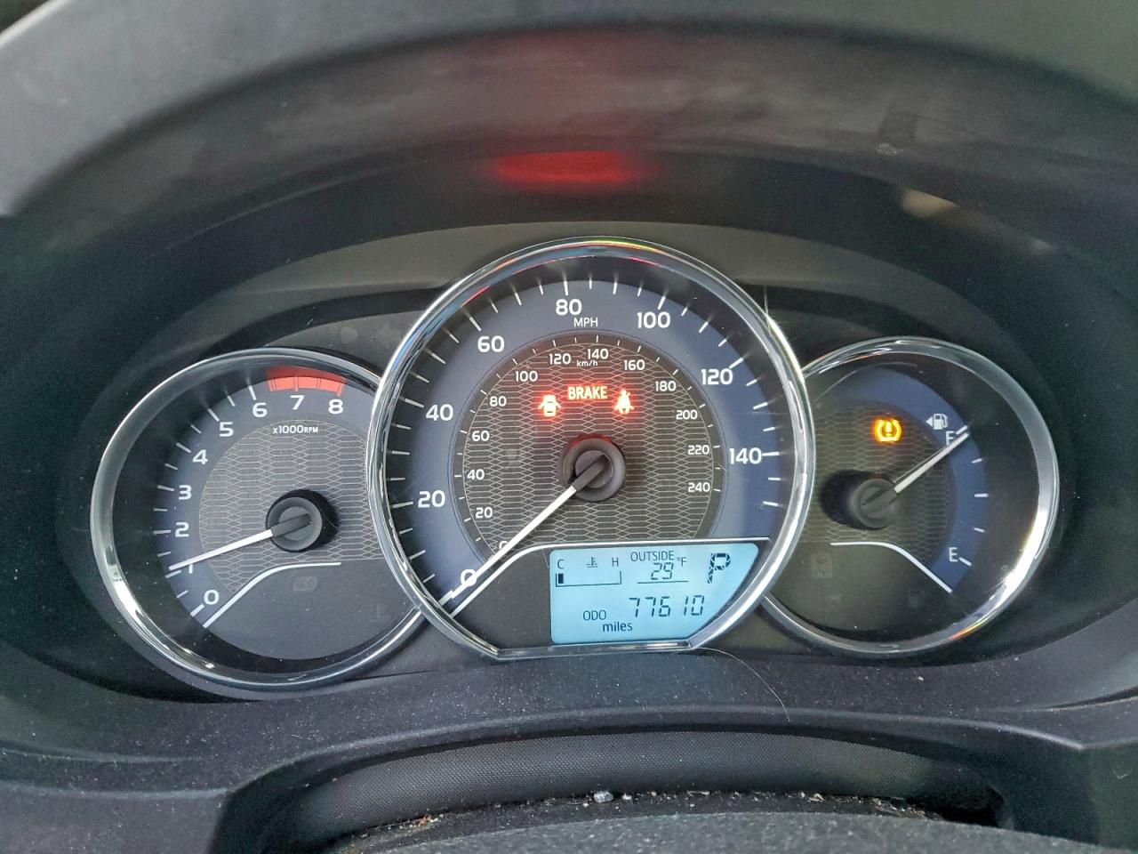 2015 TOYOTA COROLLA L photo 9