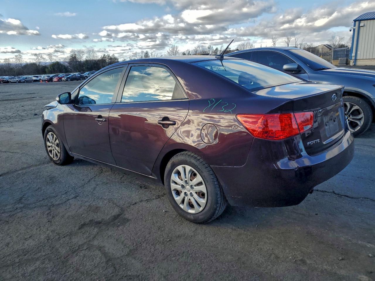 2010 KIA FORTE EX photo 2