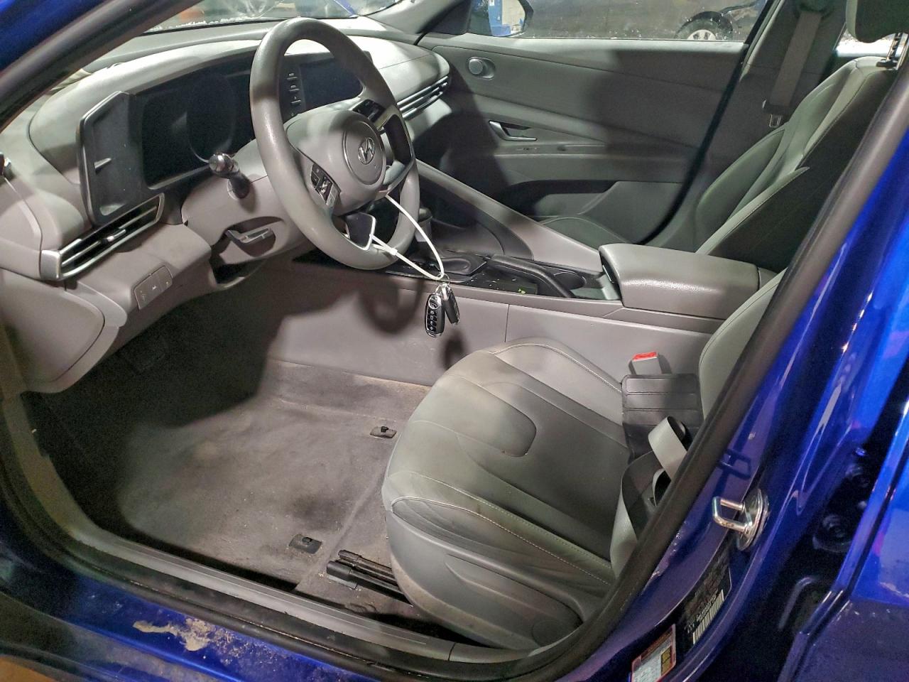 2023 HYUNDAI ELANTRA SEL photo 7