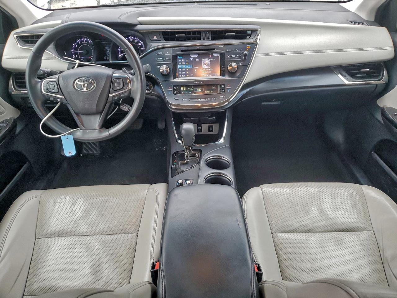 2016 TOYOTA AVALON XLE photo 8