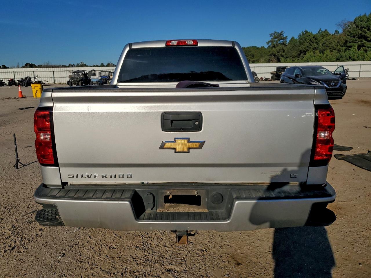 2018 CHEVROLET SILVERADO K1500 LT photo 6