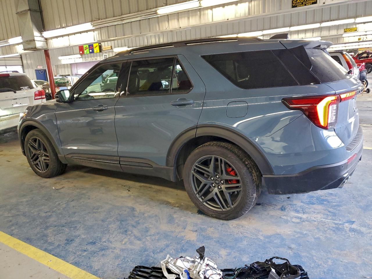 2025 FORD EXPLORER ST photo 2