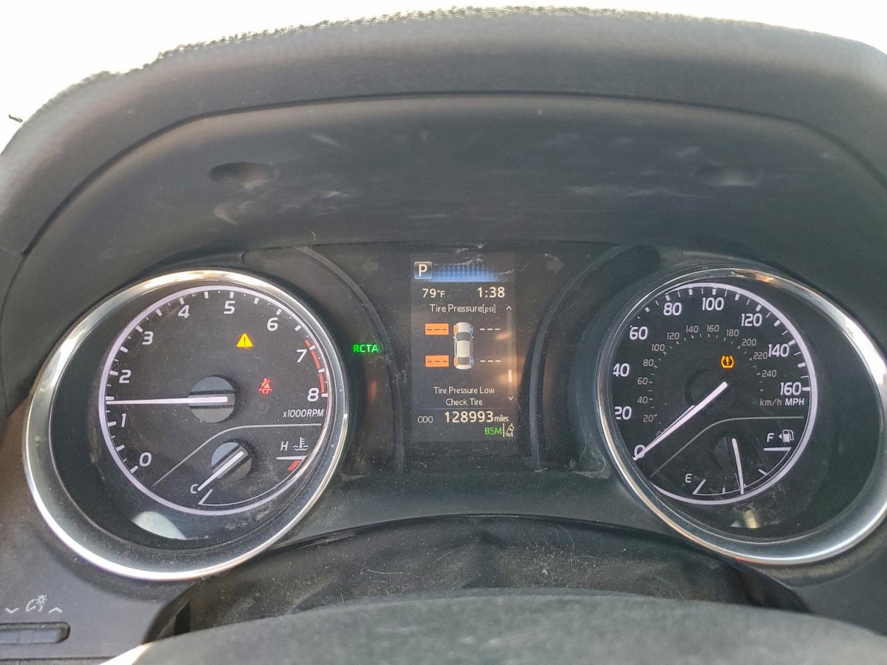 2019 TOYOTA CAMRY L photo 9