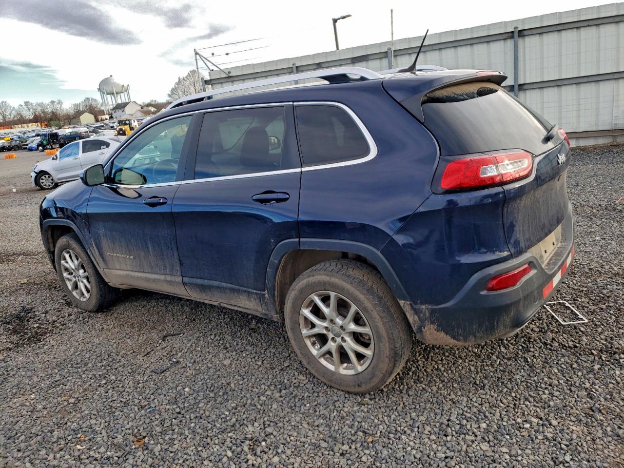 2015 JEEP CHEROKEE LATITUDE photo 2