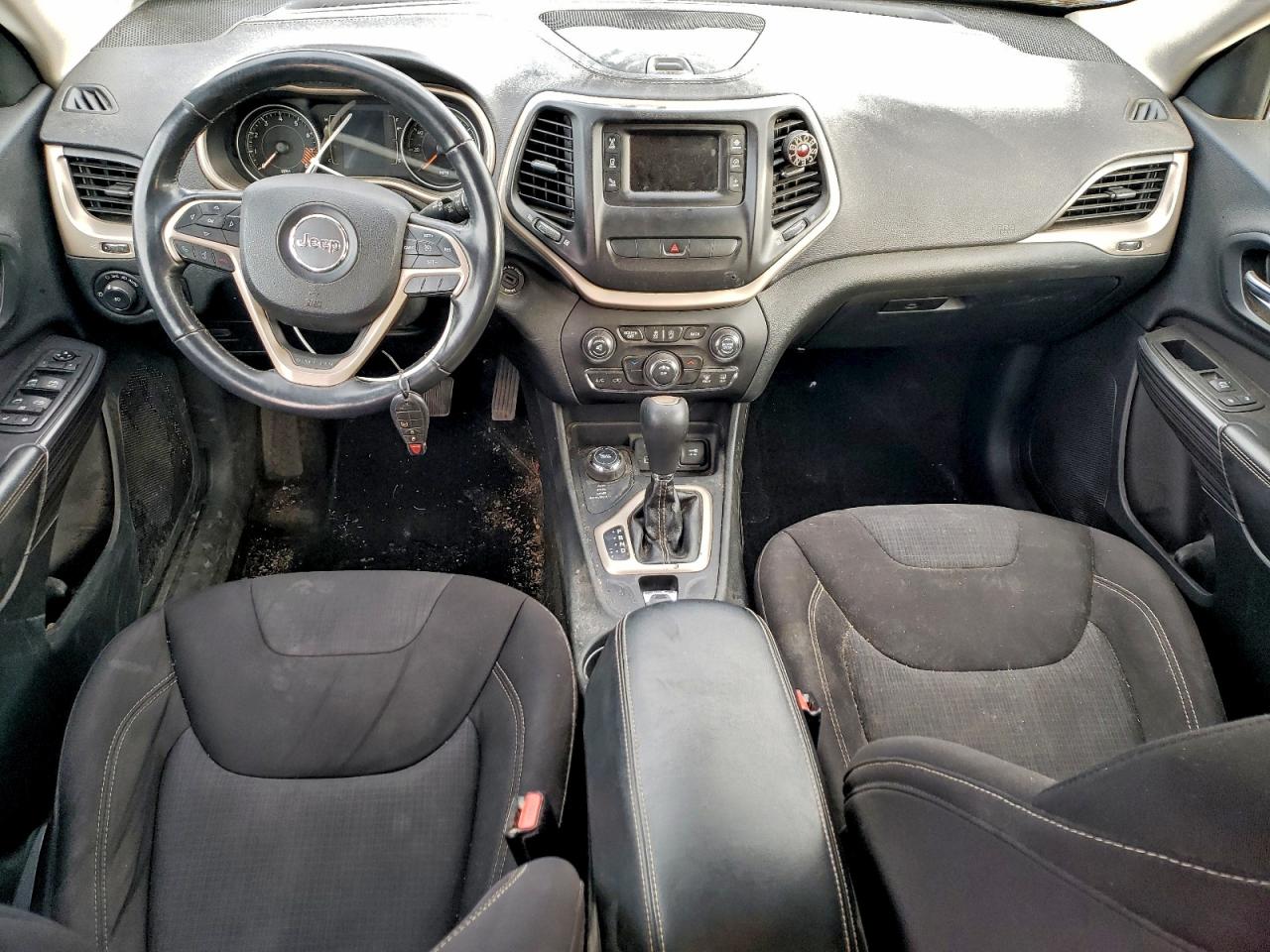 2015 JEEP CHEROKEE LATITUDE photo 8