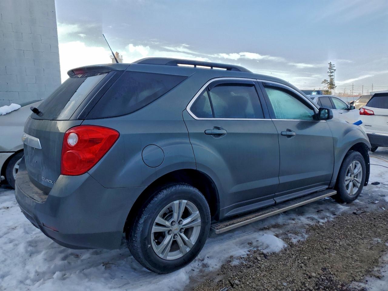 2013 CHEVROLET EQUINOX LT photo 3
